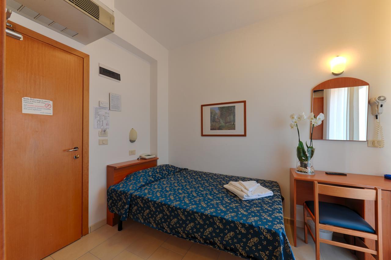 Hotel Taormina Riccione Eksteriør billede