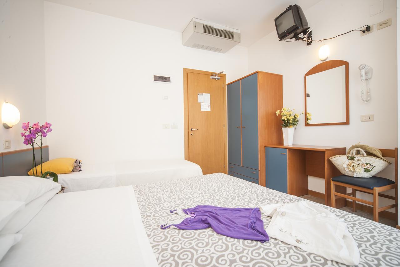 Hotel Taormina Riccione Eksteriør billede